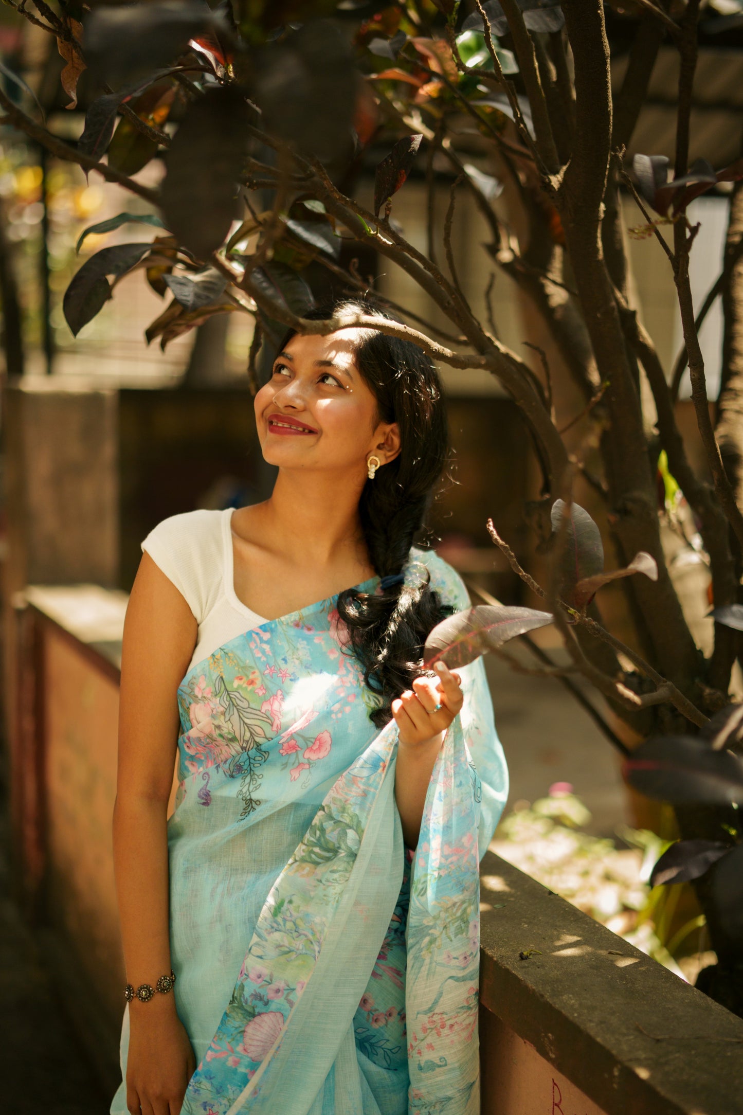 Floral aqua blue ocean linen saree