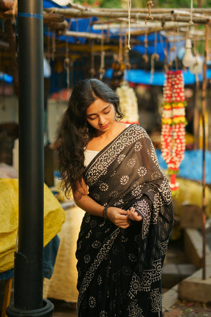 The Black Canvas - Mulmul Cotton Hand-Block Print