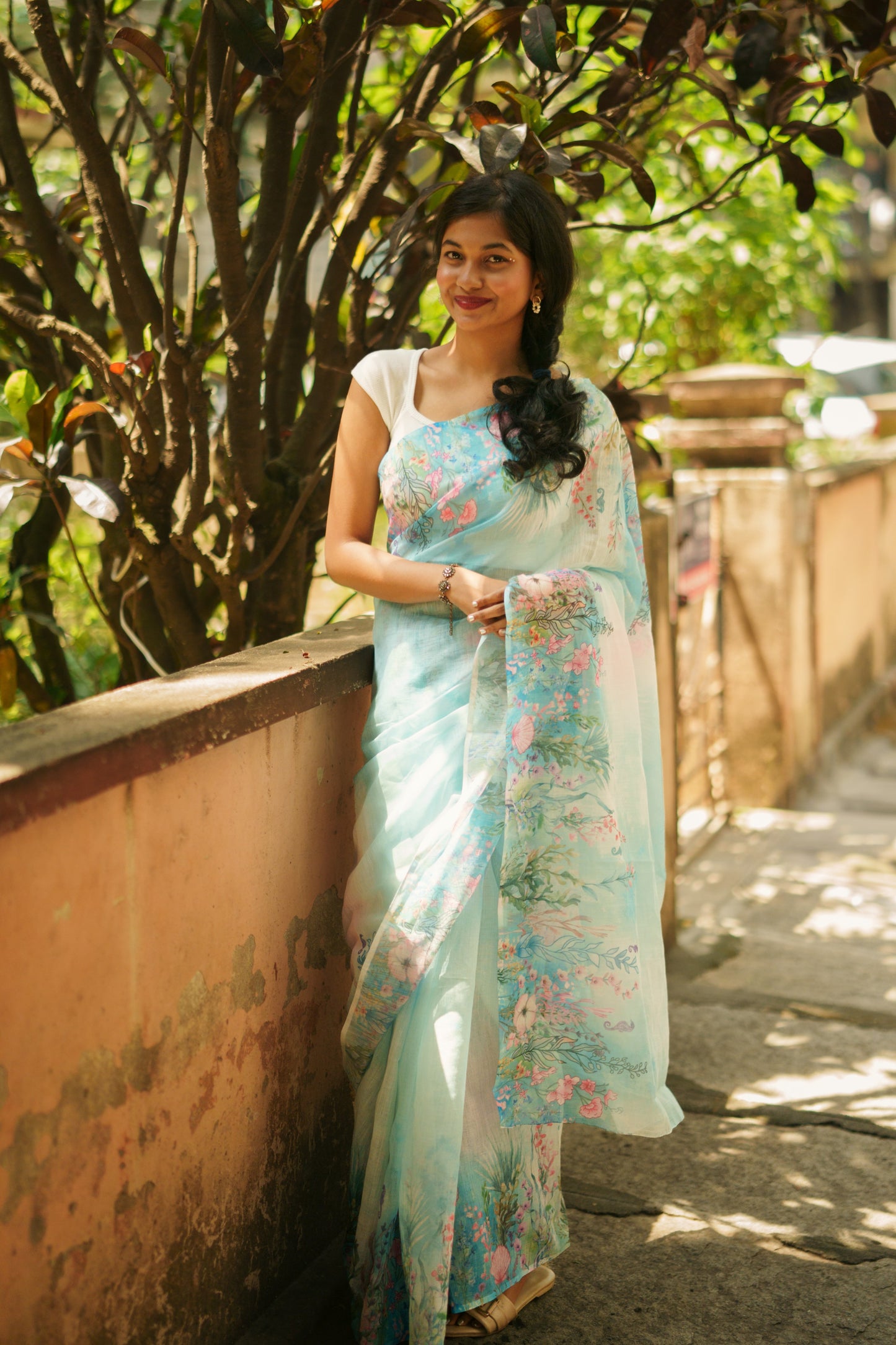 Floral aqua blue ocean linen saree